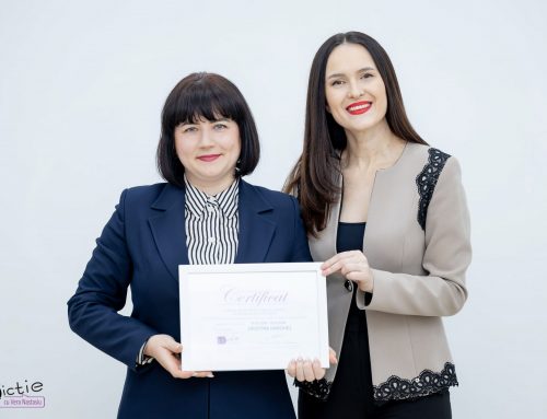 Cristina Harghel: Apreciez tot ce am reușit să învăț aici.Vera a fost superbă, fabuloasă și fenomenală. Recomand acest curs pentru dezvoltarea profesională a vorbirii în public.