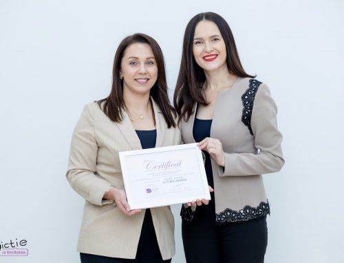 Victoria Zanoga: „Mi-a plăcut că acest curs a avut un program intensiv, cu accent pe practică și mai puțină teorie, într-o ambianță plăcută și cu cerințe clare din partea antrenoarei de dicție pentru noi.”